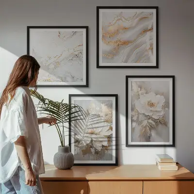 Polyptychon mit Rahmen Blumen auf hellem Hintergrund mit Marmormuster