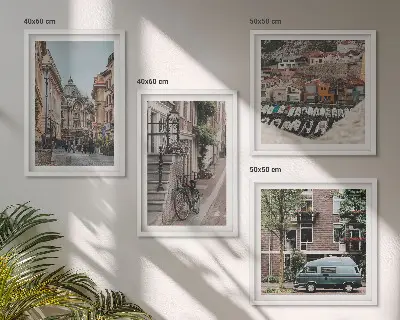 Stadtansichten von Gebäuden als gerahmtes Polyptychon