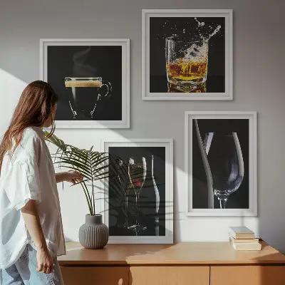 Wanddeko-Set mit Motiven zu Whisky, Wein, Champagner und Kaffee