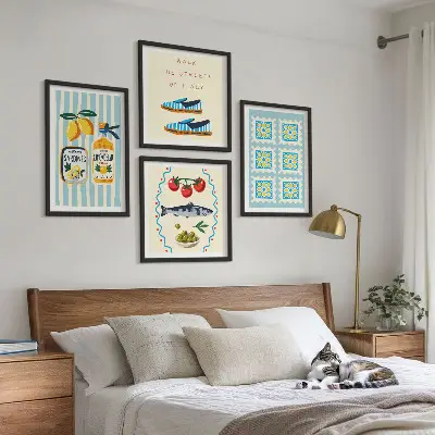 Polyptychon mit Rahmen mit Fruchtmotiven im italienischen Stil