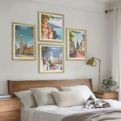 Europäische Städte in farbigen Illustrationen als gerahmtes Polyptychon