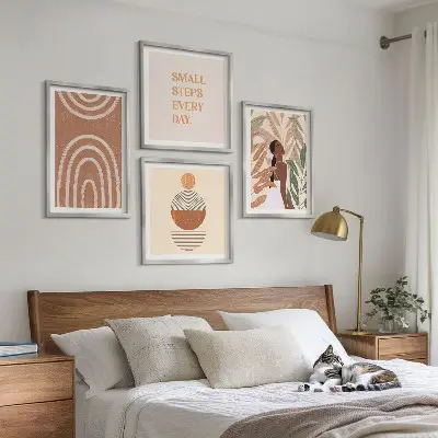 Wanddeko-Set mit stilvollen Pflanzenmustern und Geometrie