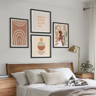 Wanddeko-Set mit stilvollen Pflanzenmustern und Geometrie