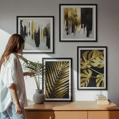 Abstrakte Monstera-Palmenblätter als gerahmtes Polyptychon