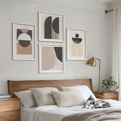 Abstrakte Formen in Beige und Braun als gerahmtes Polyptychon