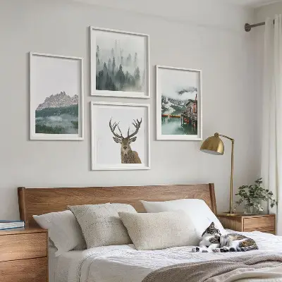 Wanddeko-Set mit Motiven von Bergen, See, Hirschen, Hütte und Nebel