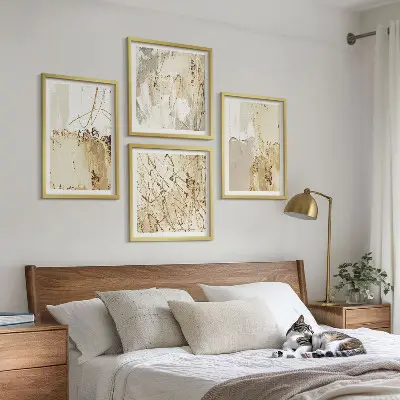 Wanddeko-Set mit abstrakten Mustern in Beige und Weiß