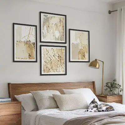 Wanddeko-Set mit abstrakten Mustern in Beige und Weiß