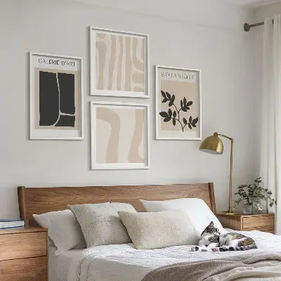 Wanddeko-Set mit abstrakten Pflanzenmotiven
