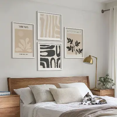 Wanddeko-Set mit stilvollen Pflanzenmustern in Beige und Schwarz