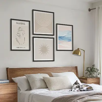 Polyptychon mit Rahmen Linien, Wellen und Pastellfarben im minimalistischen Design