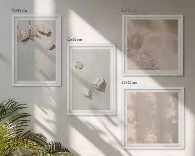Boho-Stranddekoration aus Steinen als gerahmtes Polyptychon