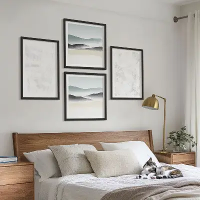 Wanddeko-Set mit weißen Flecken auf Leinwandhintergrund