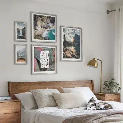 Modernes Wandbilder-Set mit Landschaften und Gebirgswasserfällen