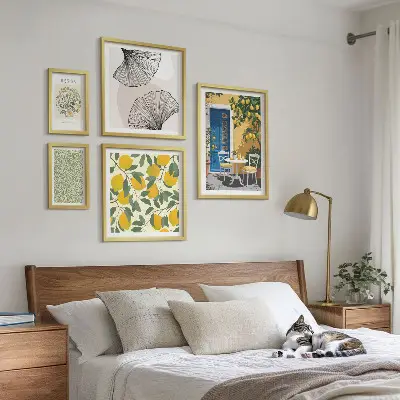 Modernes Wandbilder-Set mit stilvollen Pflanzenmotiven