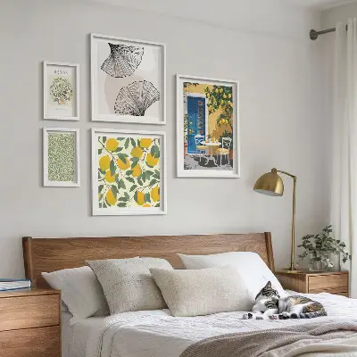 Modernes Wandbilder-Set mit stilvollen Pflanzenmotiven