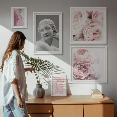 Bildergalerie-Set für die Wand mit klassischen Blumenskulpturen