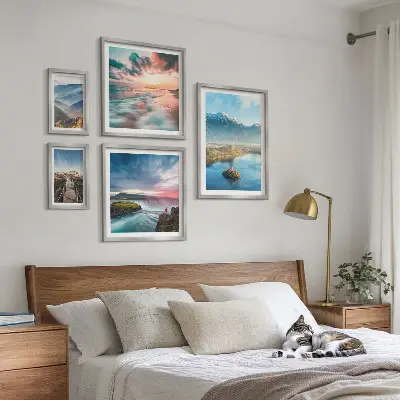 Modernes Wandbilder-Set mit Berglandschaften und Wasserfällen