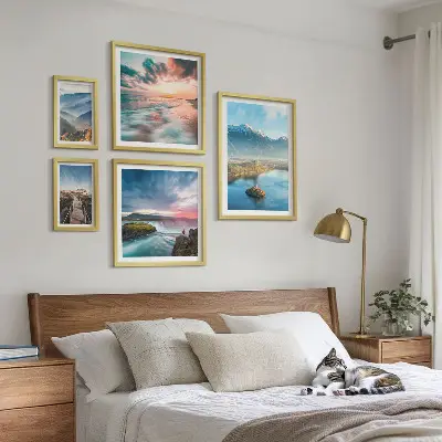Modernes Wandbilder-Set mit Berglandschaften und Wasserfällen