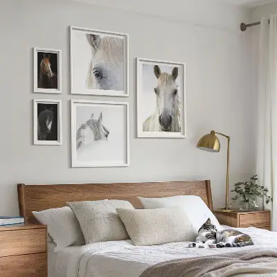 Pferdeporträts als Bilderset für das Sofa kunstvolle Wandbilder in verschiedenen Stilen