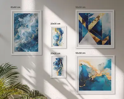 Modernes Wandbilder-Set mit abstrakten blauen Kompositionen