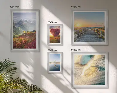 Modernes Wandbilder-Set mit Landschaften, Bergen, Herzen, Wellen und Ballons