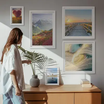 Modernes Wandbilder-Set mit Landschaften, Bergen, Herzen, Wellen und Ballons