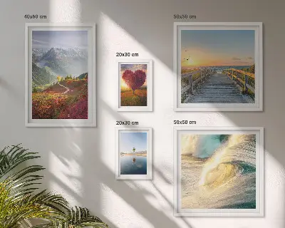 Modernes Wandbilder-Set mit Landschaften, Bergen, Herzen, Wellen und Ballons