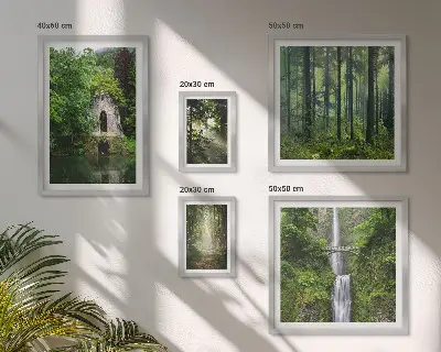 Modernes Wandbilder-Set mit grünen Wäldern und Wasserfällen