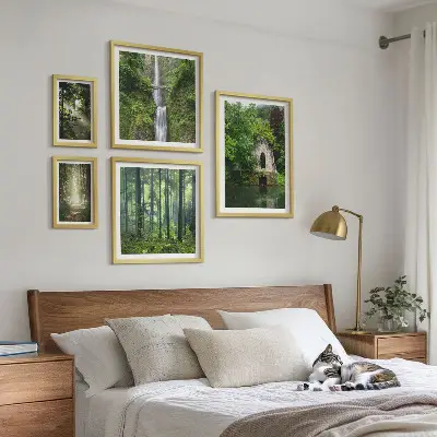 Modernes Wandbilder-Set mit grünen Wäldern und Wasserfällen