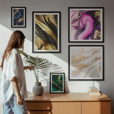 Bildergalerie-Set für die Wand mit abstrakten modernen Mustern