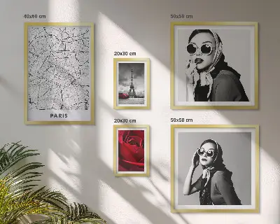 Modernes Wandbilder-Set mit Motiven der Pariser Mode