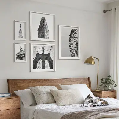 Wandbilder-Set Modern mit schwarz-weißer Großstadtarchitektur