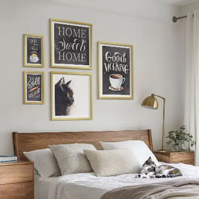 Bildergalerien-Set für die Wand mit Kaffeekatzen und positiven Slogans