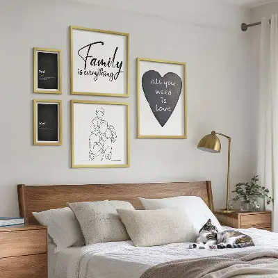 Bilderset für das Sofa mit dem Motiv Familienwerte, Liebe und Nähe