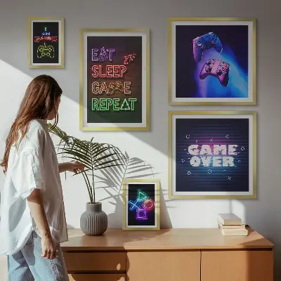 Bilderset fürs Sofa mit Neon-Computerspielmotiven