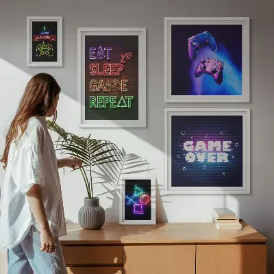 Bilderset fürs Sofa mit Neon-Computerspielmotiven