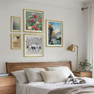 Wandbilder-Set mit Naturlandschaften und Blumenmotiven