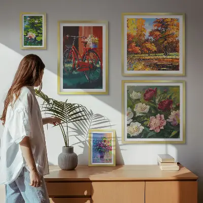 Bilderset für das Sofa mit Blumen in der Frühlingslandschaft