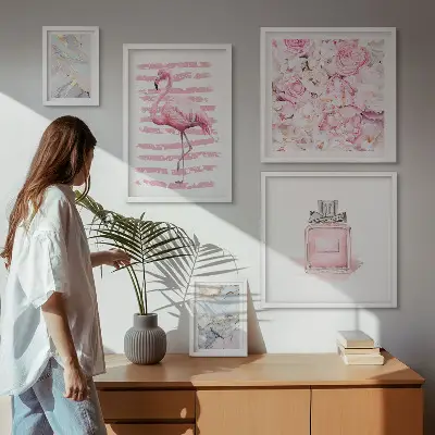 Bilderset fürs Sofa mit stilvollen rosa Flamingoblumen-Akzenten