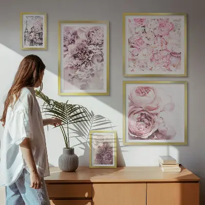 Modernes Wandbilder-Set mit Vintage-Blumenarrangements