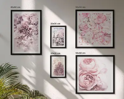 Modernes Wandbilder-Set mit Vintage-Blumenarrangements