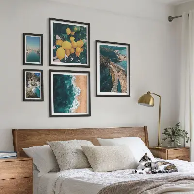 Modernes Wandbilder-Set mit Strandlandschaften und Zitrusfrüchten
