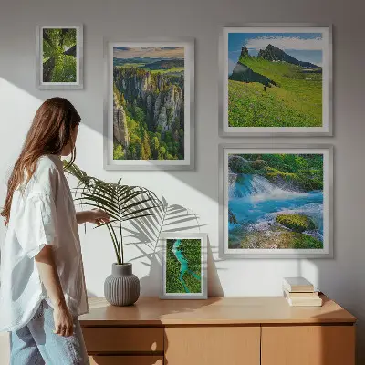 Wandbilder-Set mit Motiven von Landschaften wie Bergen, Flüssen und Wäldern