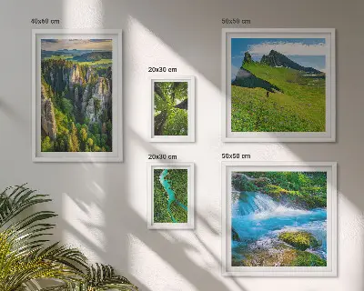 Wandbilder-Set mit Motiven von Landschaften wie Bergen, Flüssen und Wäldern