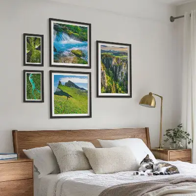 Wandbilder-Set mit Motiven von Landschaften wie Bergen, Flüssen und Wäldern