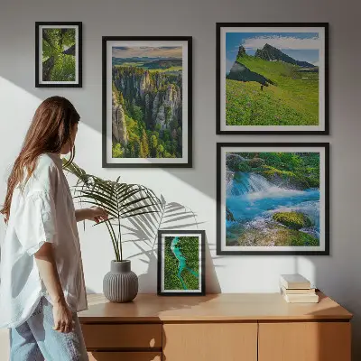 Wandbilder-Set mit Motiven von Landschaften wie Bergen, Flüssen und Wäldern
