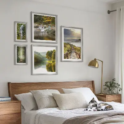 Wandbilder-Set mit Naturlandschaften, Wasserfällen und Waldwegen