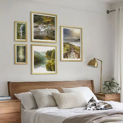 Wandbilder-Set mit Naturlandschaften, Wasserfällen und Waldwegen