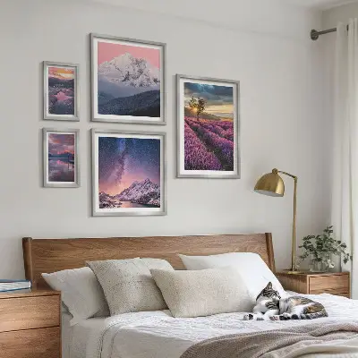 Bilderset für das Sofa mit Naturlandschaften und Lavendelbergen